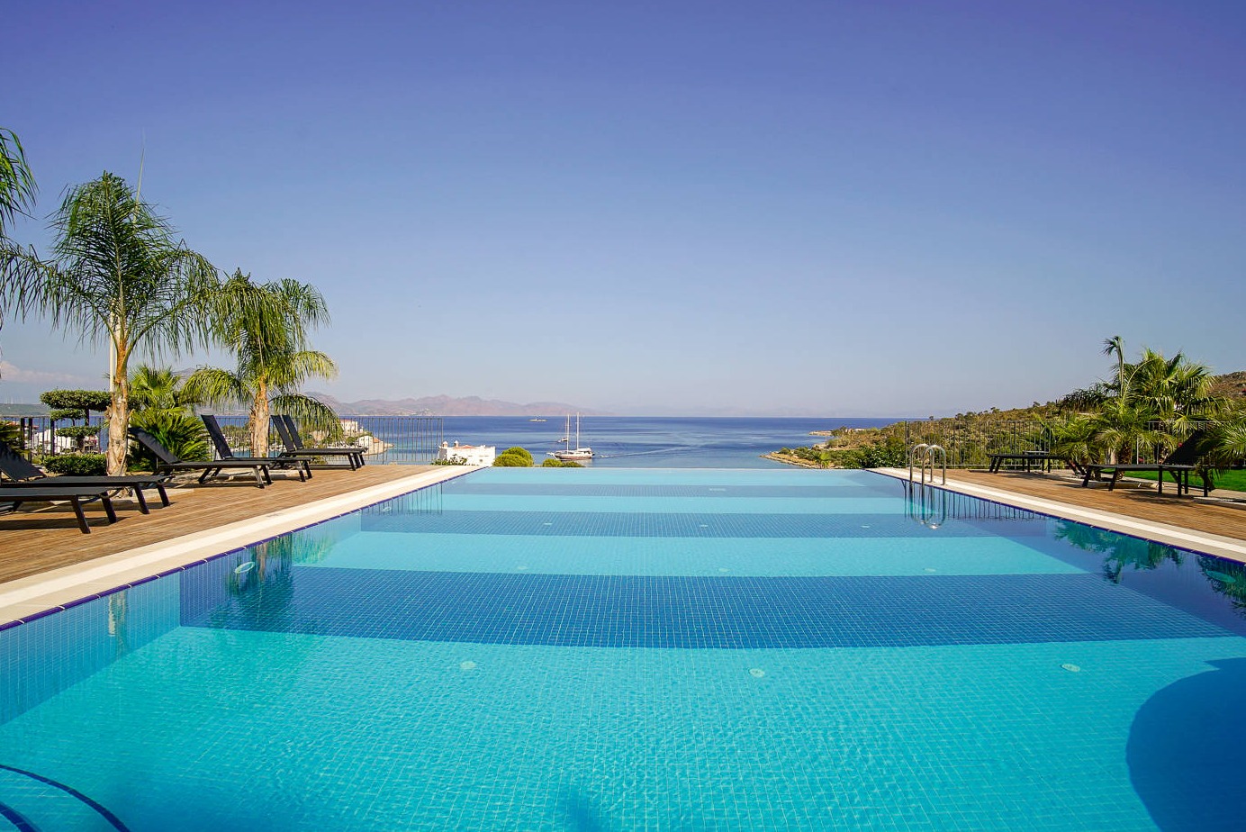 Kylix Pool Bar